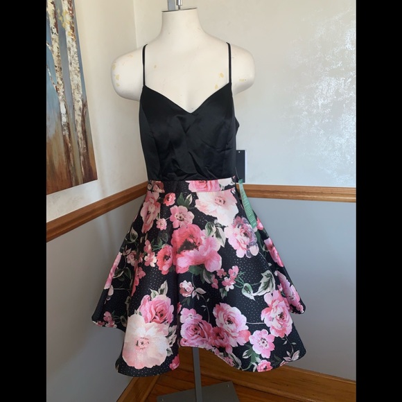 City Triangles Special Occasion Dress - Picture 5 of 12